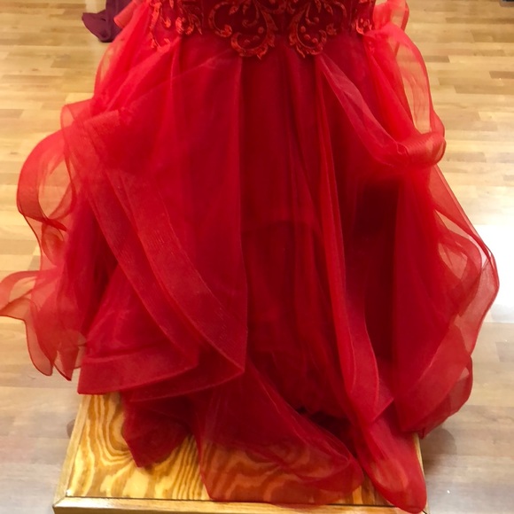 ✔️ Red prom dress adorned with beads - Picture 5 of 8